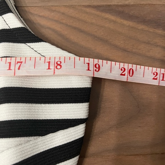 EUC Sz M Attention Blk & White Dress - Picture 6 of 8